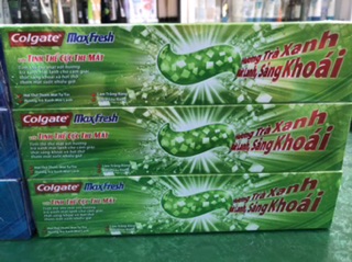 Kem đánh răng Colgate Max Fresh tặng bàn chải