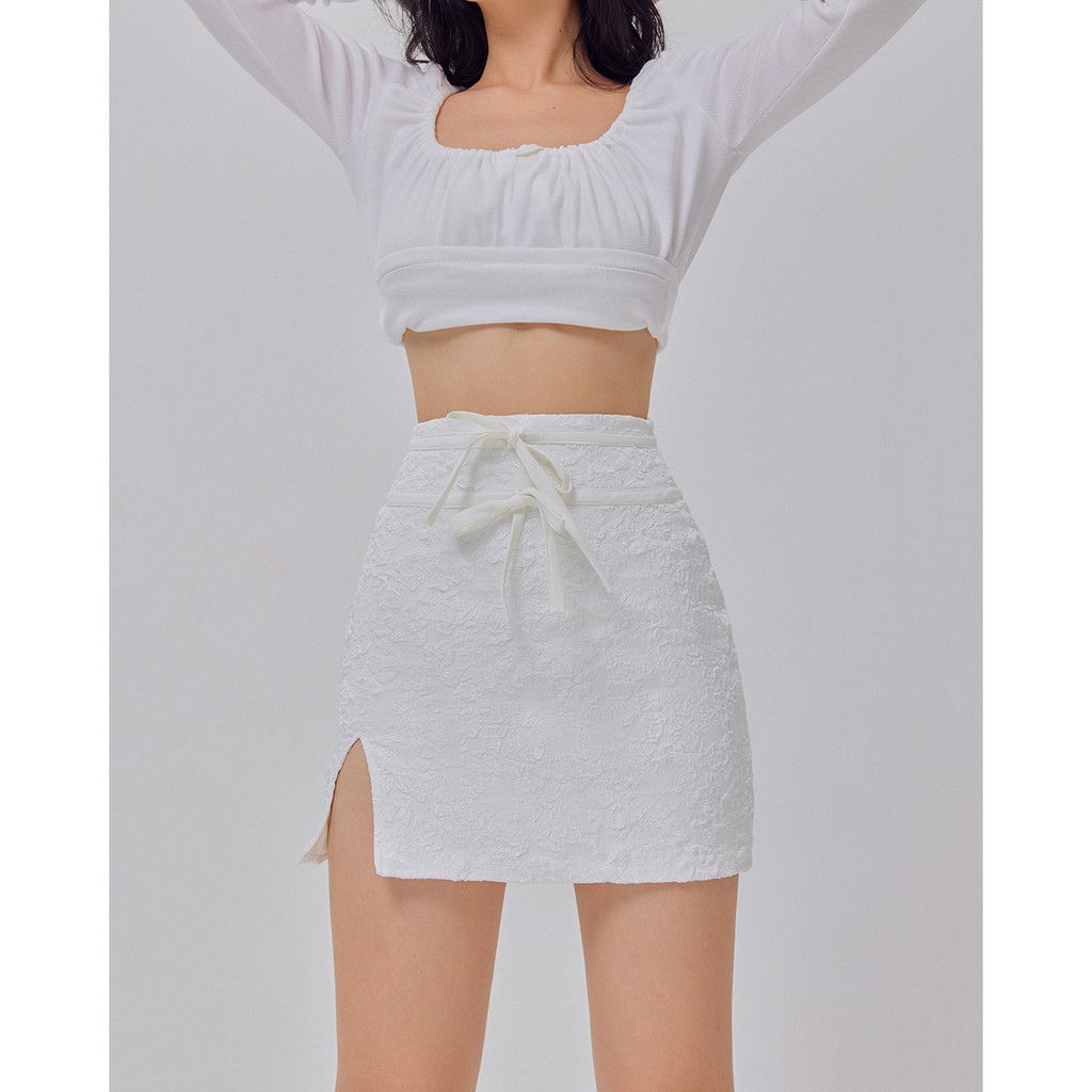Chân váy ngắn SheByShj màu trắng - Kori Skirt