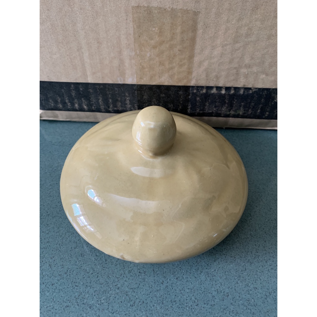 Nắp ấm của ấm sắc thuốc