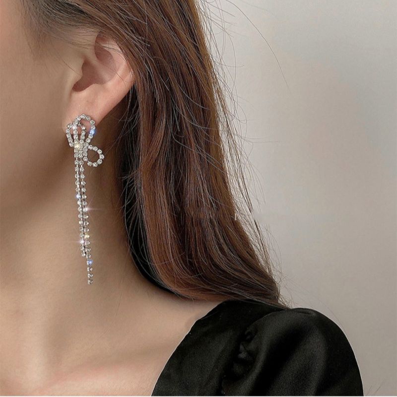 Hoa tai đi tiệc nơ dài