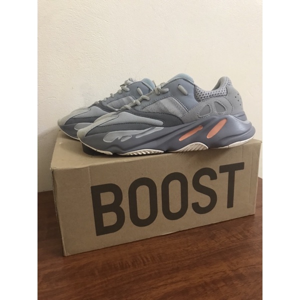 pass giày yz 700 size 40