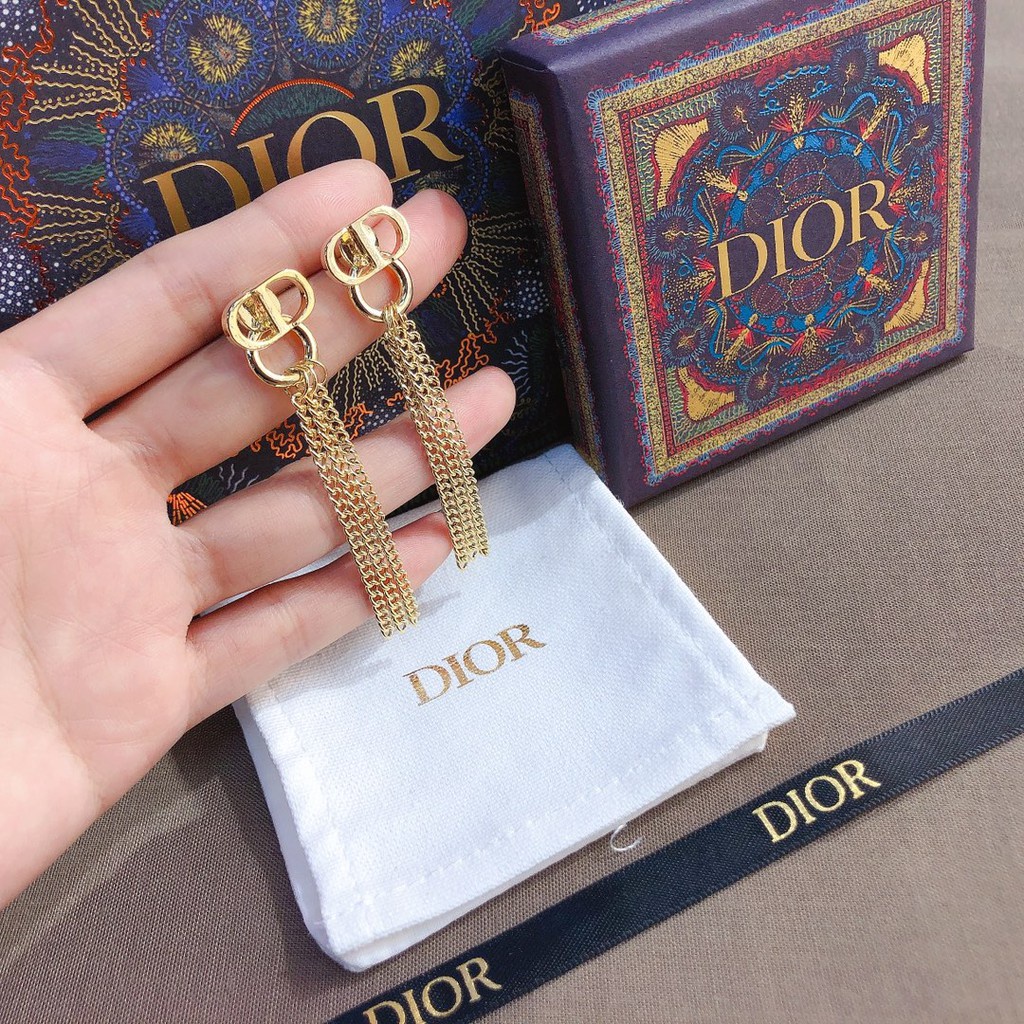 Dior Hoa Tai Dáng Dài Phối Chữ Thời Trang Cho Nữ