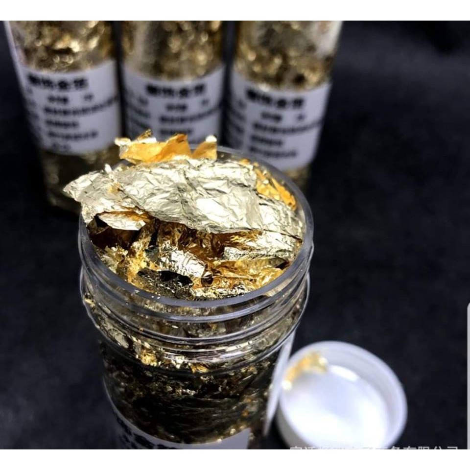 Lá vàng trang trí bánh (lọ 2g)