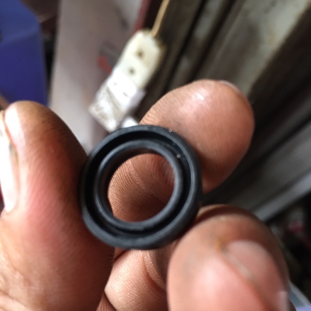 PHỐT NƯỚC MÁY RỬA XE 18mm*12mm*5mm