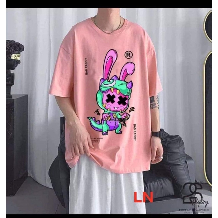 Áo phông thỏ hồng mũ xanh mắt X DA6