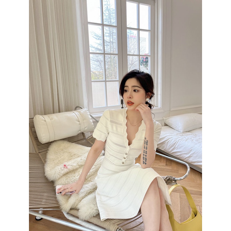 Đầm chữ A dệt kim ngắn tay vải lụa lạnh kiểu Pháp phong cách Hepburn thời trang xuân hè khí chất
