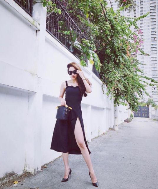 Đầm 2 dây xẻ tà Namaskar