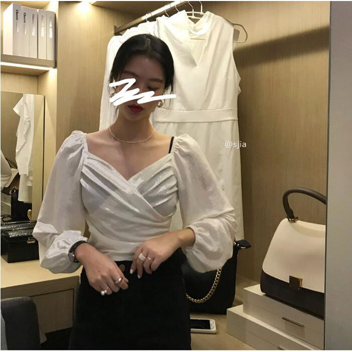 Áo Nhung Xếp Ly Tay Phồng Cổ Chữ V Phong Cách Retro Hàn Quốc Có 2 Màu Lựa Chọn | BigBuy360 - bigbuy360.vn