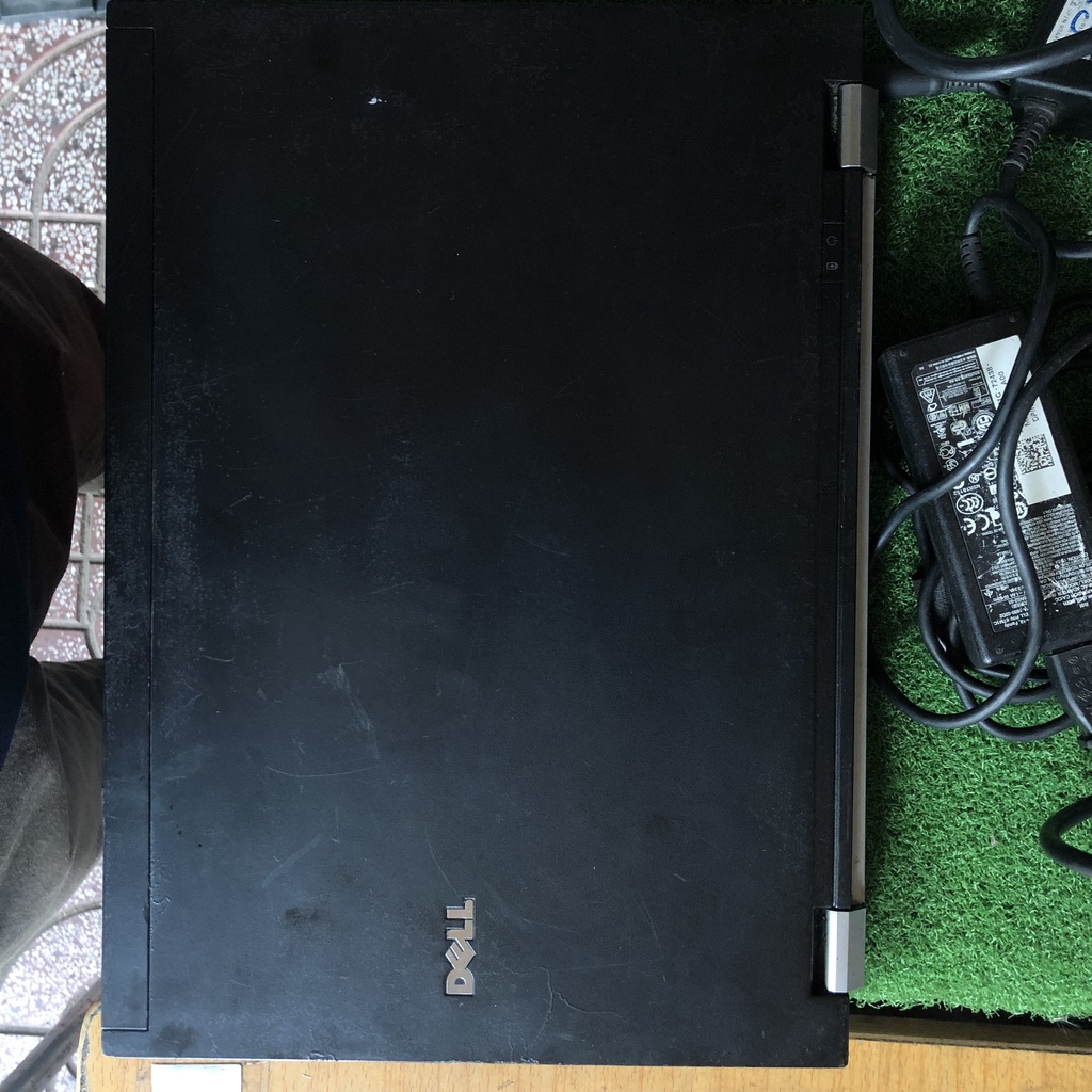 Laptop Dell Latitude E6400 Core 2 DUO P8700