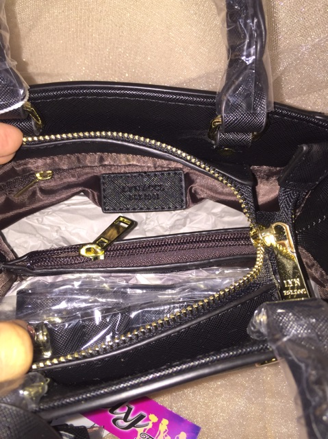 Túi Lyn lucia accs est 2001 size 22 cm chất da xước đẹp