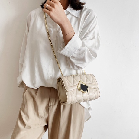 Túi đeo vai nữ khóa vuông ô trám, sang trọng , cổ điển | BigBuy360 - bigbuy360.vn