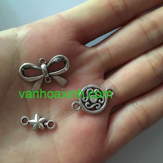 1 mặt giả cổ trang trí loại 2 móc kl12ra