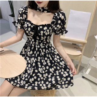 Đầm Xoè Hoa Cúc Đen Dây Choker Độccccc