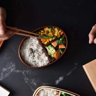 Hộp cơm gỗ bento Nhật Bản