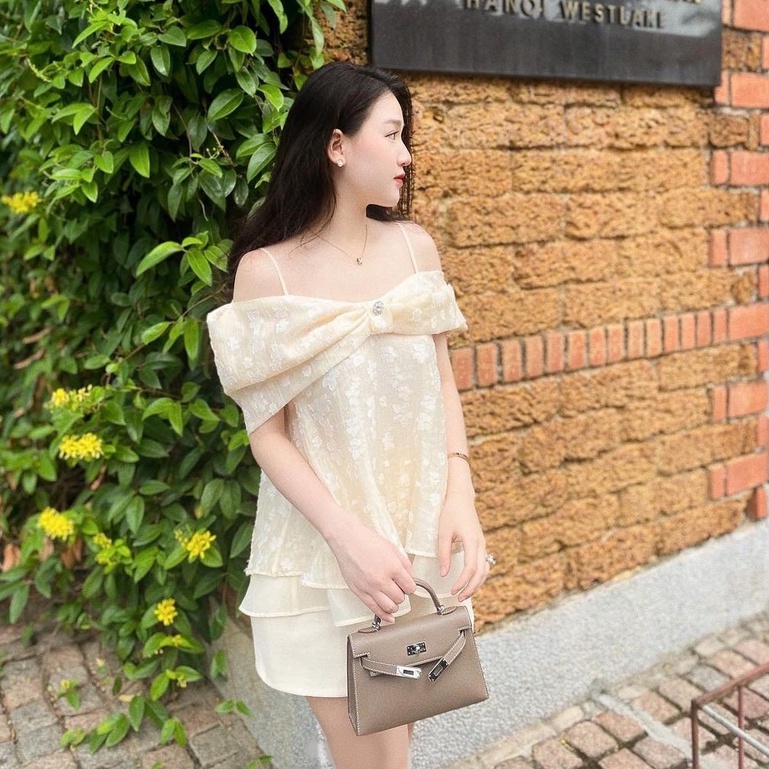 Áo 2 dây trễ vai cổ phối nơ Linly Store chất von hoa A-TVNO3