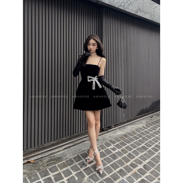 Đầm nhung đính nơ đá thủ công Krystal Dress