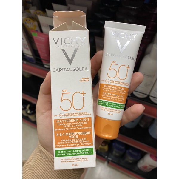 Vichy Kem Chống Nắng Ngăn Ngừa Lão Hóa Capital Soleil SPF 50 Anti-Ageing 3-in-1 50ml