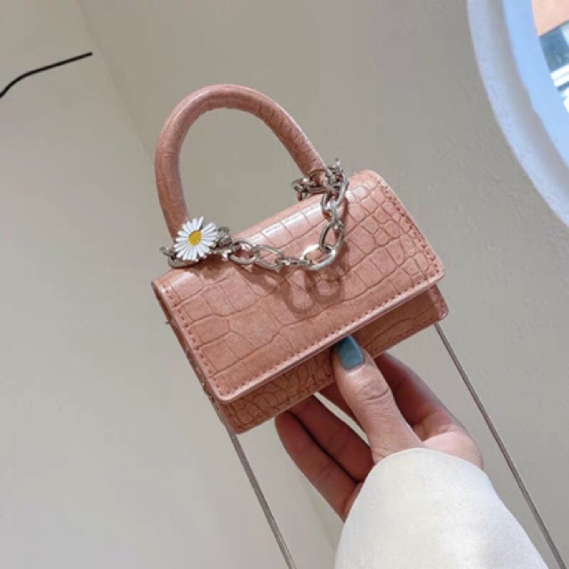 Túi mini hoa cúc siêu đáng yêu | BigBuy360 - bigbuy360.vn
