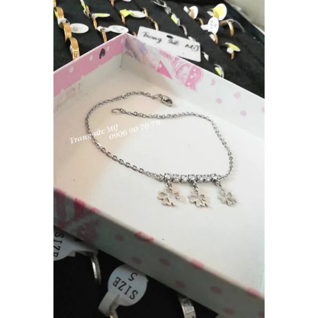 LẮC CHÂN INOX CỎ 4 LÁ