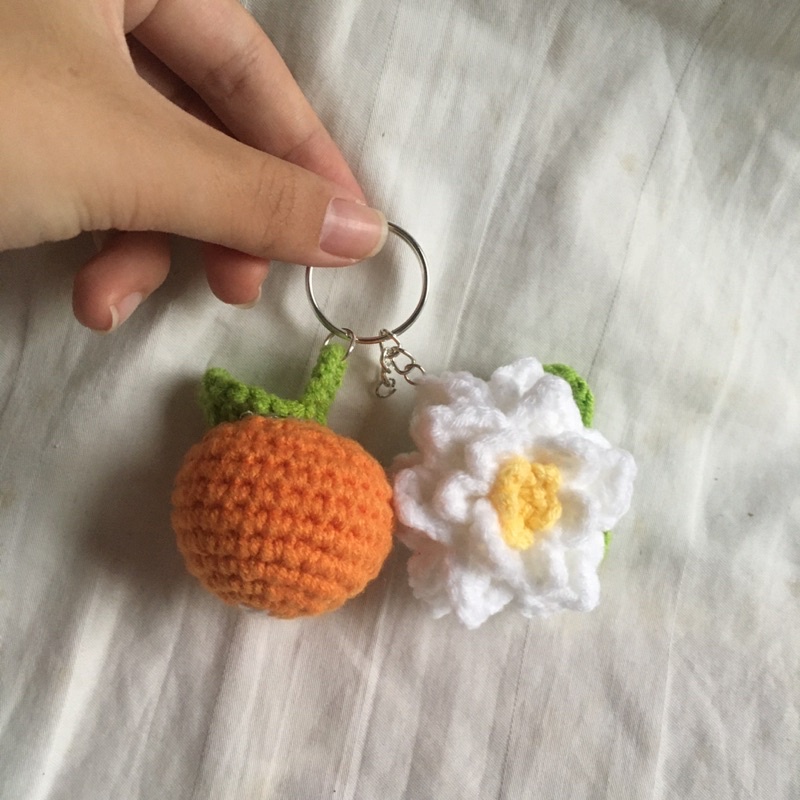 Móc khoá quả cam và hoa cam độc lạ đáng yêu bằng len sợi