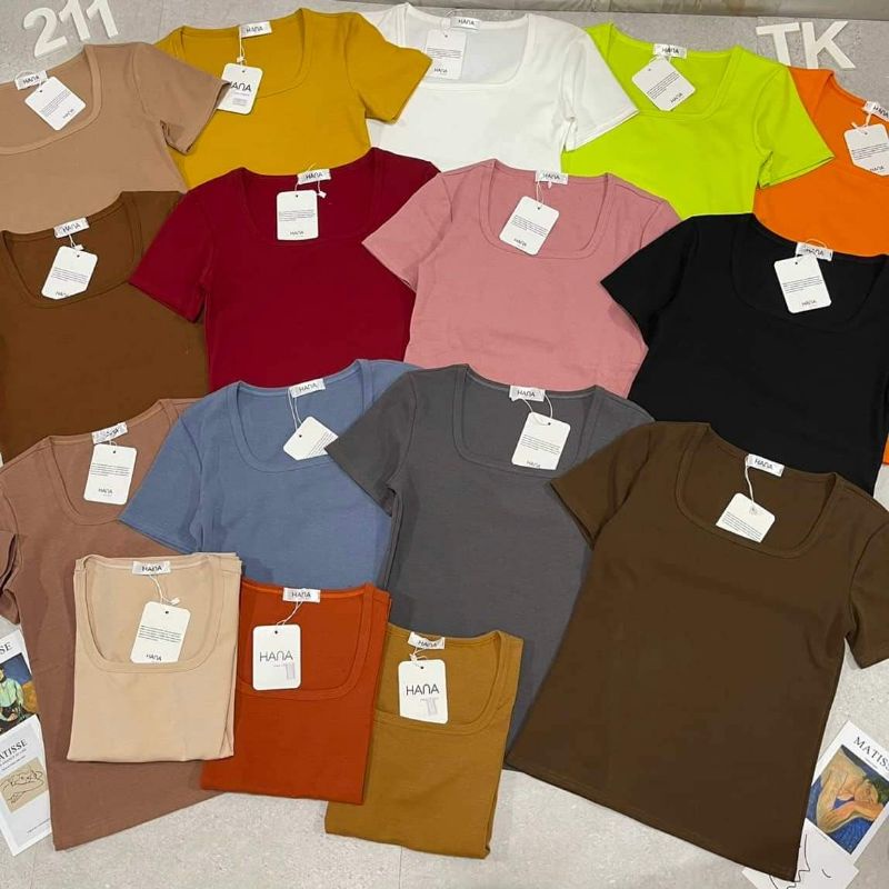 Áo thun cổ vuông trơn