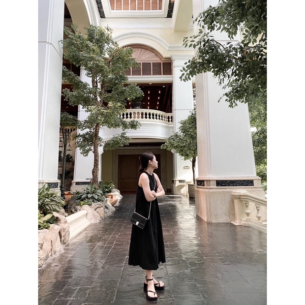 SHU SHI - Váy Sát Nách Xếp Ly Linen