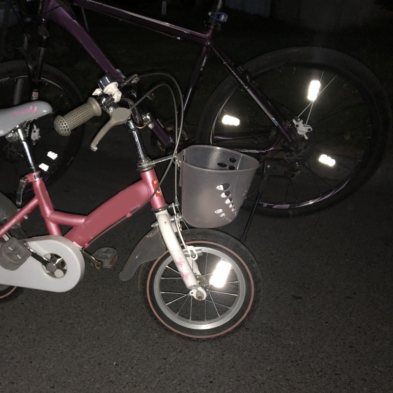 Set 4 Miếng Dán Phản Quang Cảnh Báo Cho Căm Xe Đạp