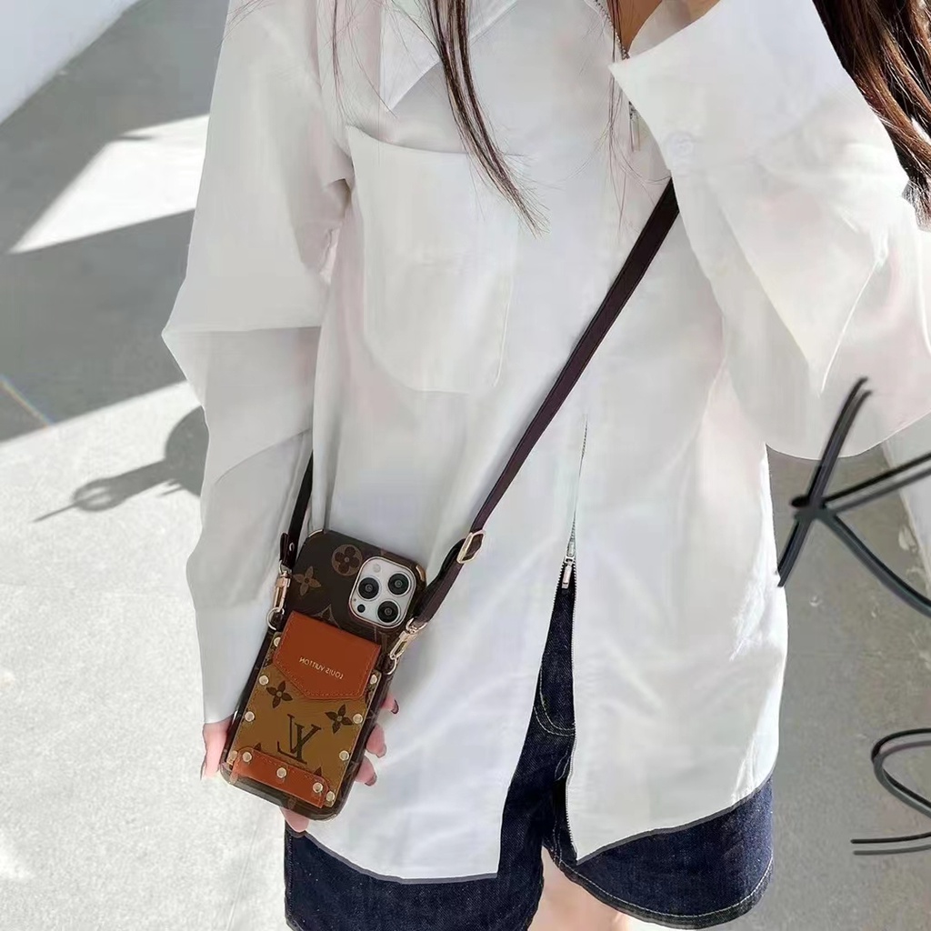 Ốp lưng IP LV 13 promax, 12promax, 11promax  túi ví  kèm dây đeo sang chảnh