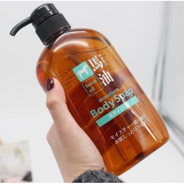 Sữa tắm mỡ ngựa Horse Oli Moisture Body Soap 600ml