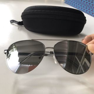 KÍNH HOLISTER AUTH HÀNG MỸ CHỐNG TIA UV CÁ TÍNH