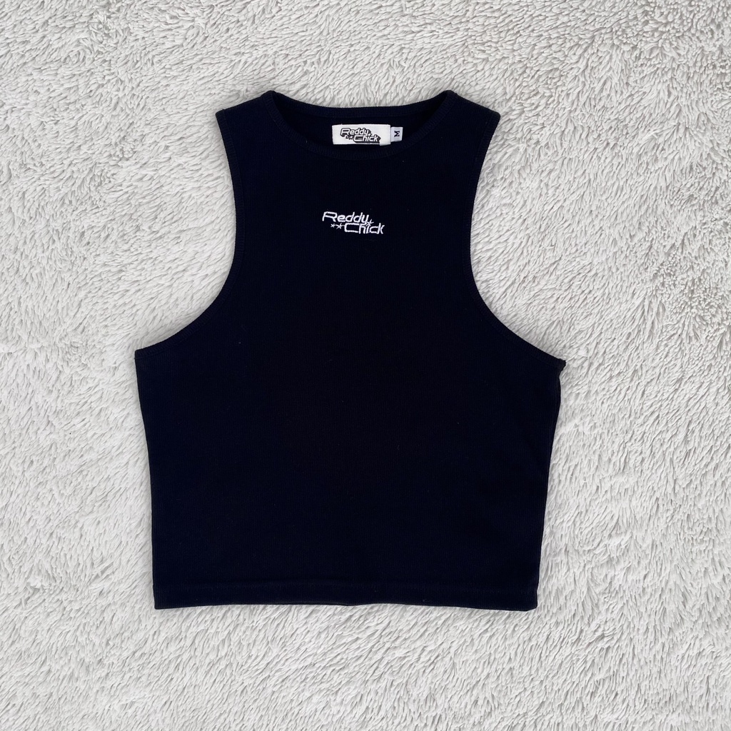 Áo tanktop dáng ôm vải thun gân màu đen thêu logo RIBBED TANKTOP - REDDYCHIC