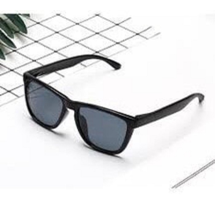 Kính màu thời trang | BigBuy360 - bigbuy360.vn