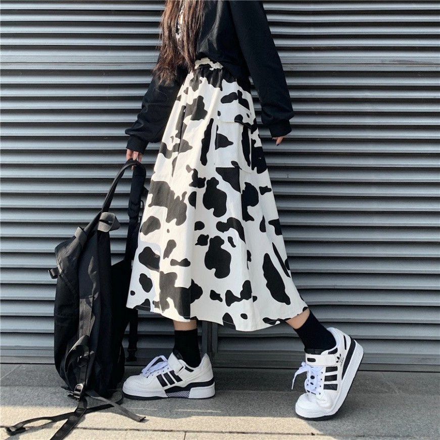 Chân váy nữ dáng dài lưng cao túi hộp hai bên loang bò sữa màu trắng TopOnestore | BigBuy360 - bigbuy360.vn