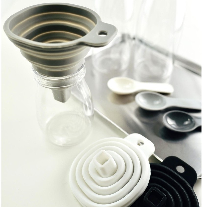 Phễu silicone có thể gấp gọn Hàng Nhật Chính Hãng