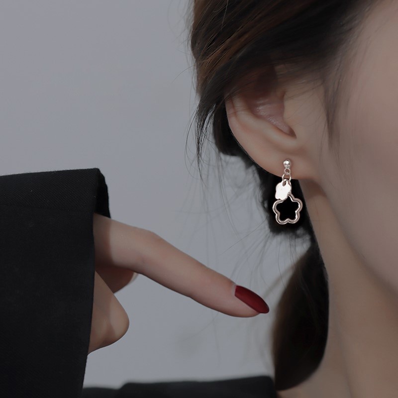 Đôi Khuyên Tai Nữ Hình Hoa Thời Trang Hàn Quốc