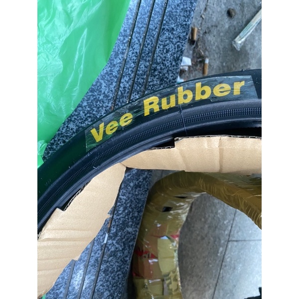 VỎ ĐẦU CHÙA VEE RUBBER VUÔNG 60/75 - 17 THAILAN