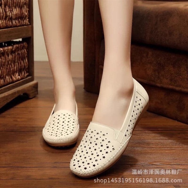 Giầy Moca dập lỗ