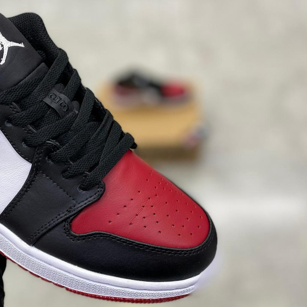 Giày thể thao sneaker  Air Jordan 1 Low ‘Bred Toe’