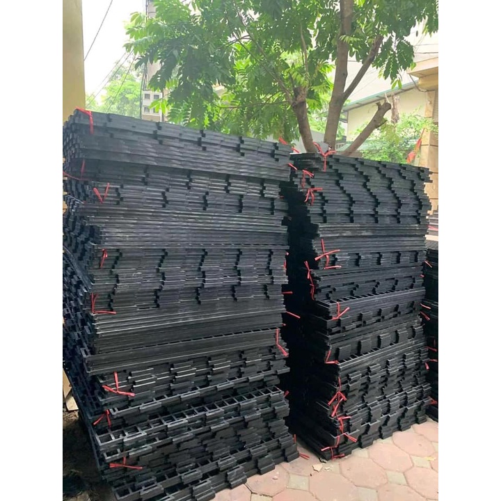 Sàn nhựa đen 95*95 cm lót sàn, làm giá đỡ kê lan