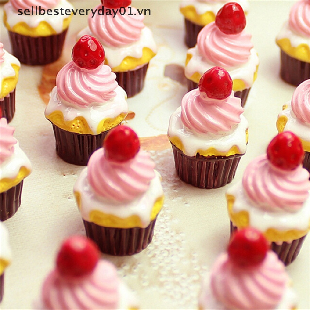 Set 3 Mô Hình Bánh Kem Dâu Trang Trí Nhà Búp Bê