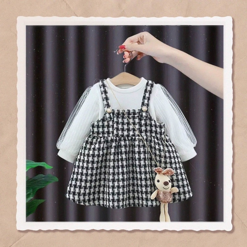 Set váy dạ hai dây phối áo cotton kèm túi gấu xinh xắn cho bé
