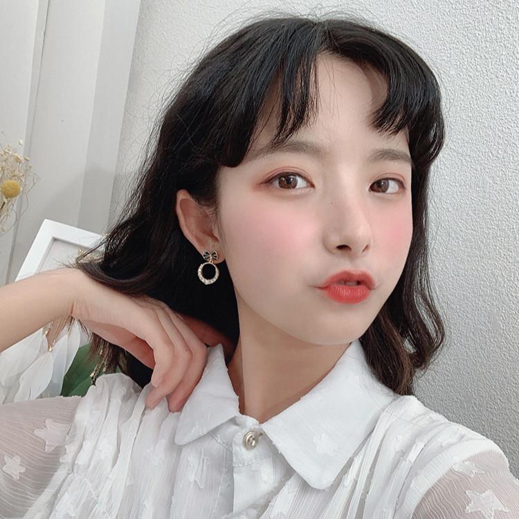 Khuyên tai tròn hình bướm phong cách Hàn Quốc thời trang