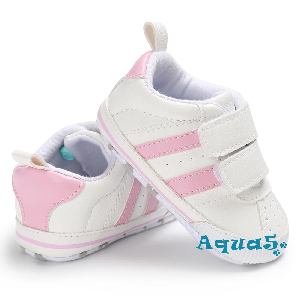 Giày thể thao đế mềm chống trượt cho bé