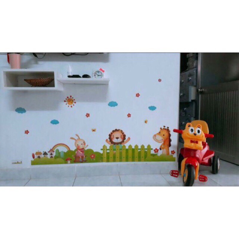 Decal giấy dán chân tường vườn thú và hàng rào cho bé