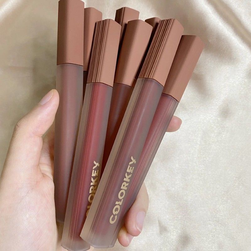 Son Kem Lì Colorkey Nhung Dưỡng Ẩm Mềm Mại
