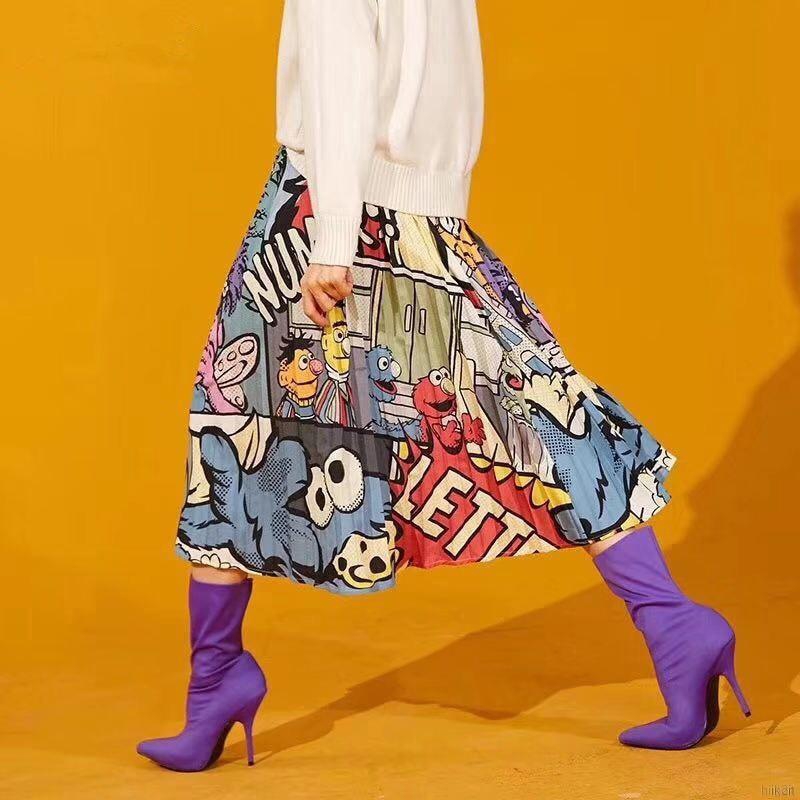 Chân váy hoạ tiết hoạt hình chất liệu co giãn thoải mái