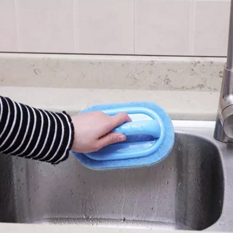 Bàn chải nhựa có tay cầm tiện lợi