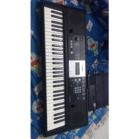 Organ yamaha e223