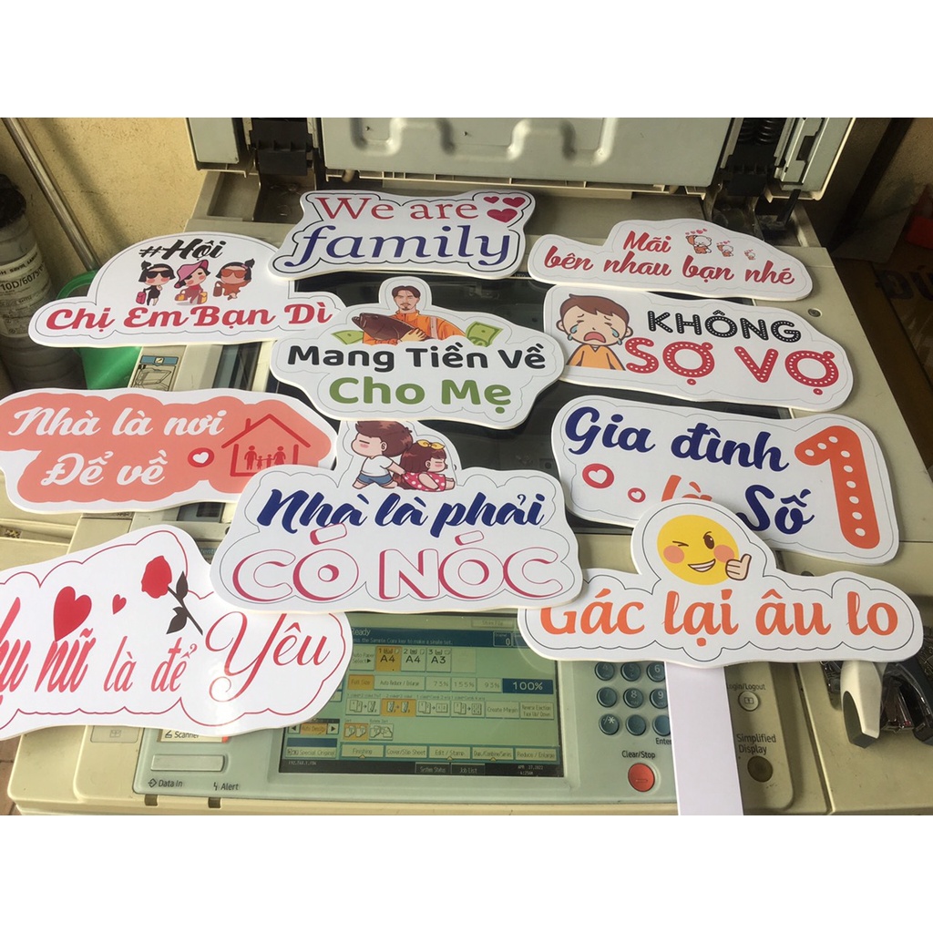HASTAG CẦM TAY CHỤP ẢNH LIÊN HOAN, TIỆC CÔNG TY, DU LỊCH, TEAMBULDING, TẤT NIÊN, NGÀY LỄ CỦA ĐƠN VỊ KINH DOANH, IN NGAY