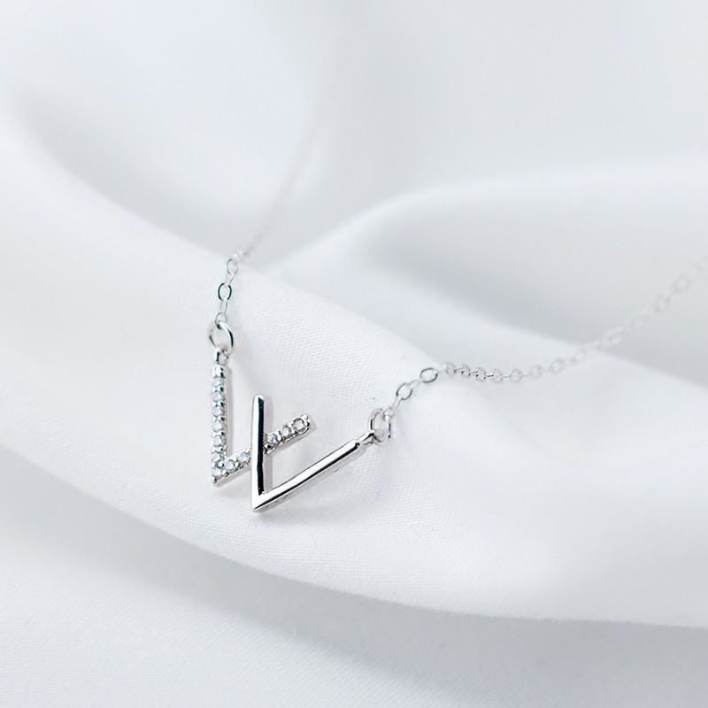 vòng cổ Mặt Chữ V Đính Đá Zircon B75